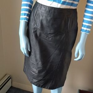 5x$25! Vintage Leather Pencil Skirt